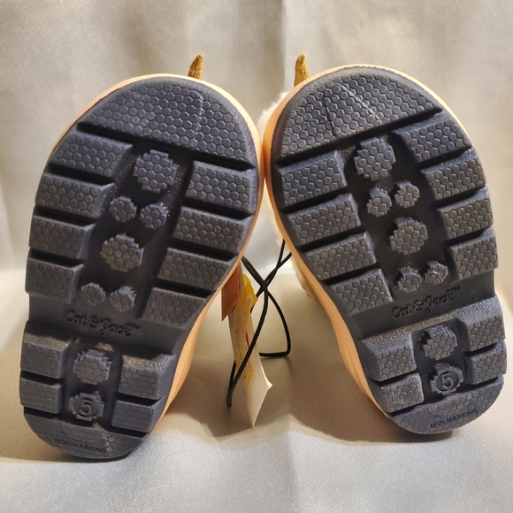 Boots - Picture 5 of 7